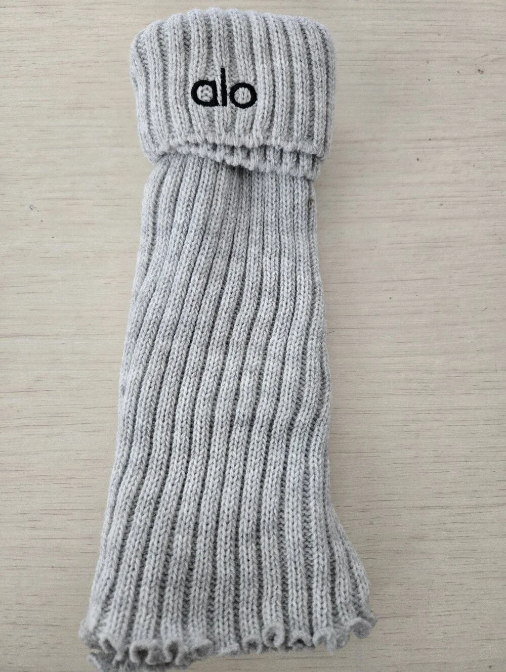 ALO Yoga Light Gray Ribbed Knit Ankle Socks